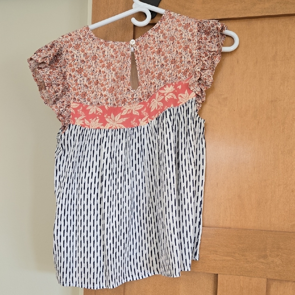 THML Mixed-Pattern Flutter Sleeve Top in Coral, White and Navy - Picture 2 of 3